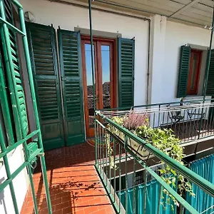 2-bedroom-flat-in-the-heart-of-bergamo-city-centre.italymilanhotels.net/
